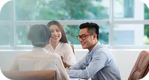 Lắng nghe và tiếp nhận yêu cầu thực hiện từ khách hàng